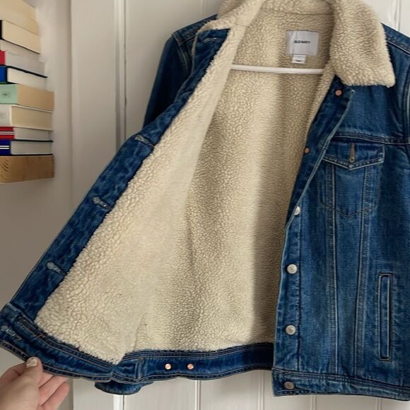 Old Navy Sherpa Lined Denim Jacket - Picture 4 of 6